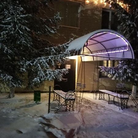 Hotel Gostynnyi Dvir Sharhorod Exterior foto