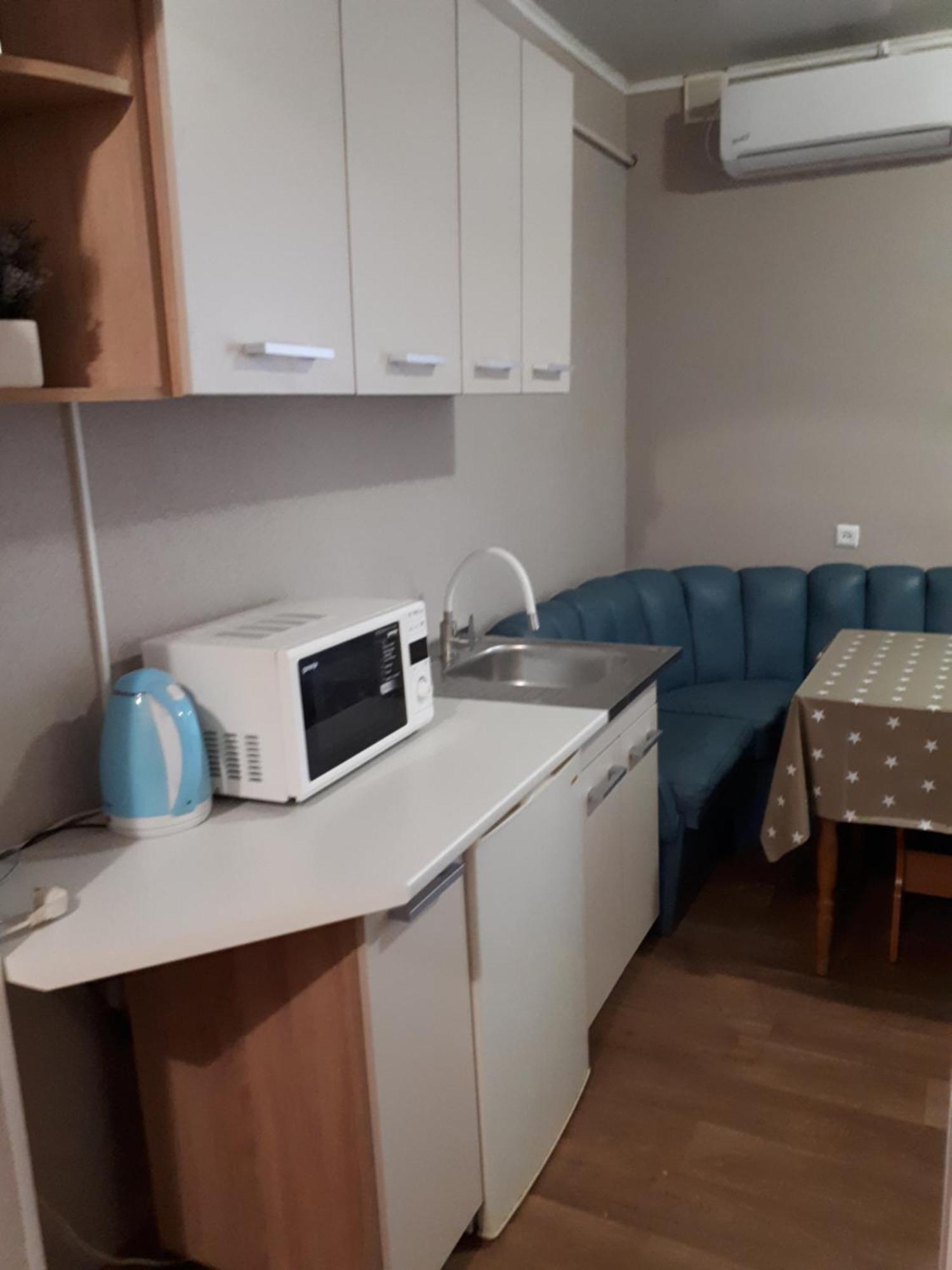 Hotel Gostynnyi Dvir Sharhorod Exterior foto