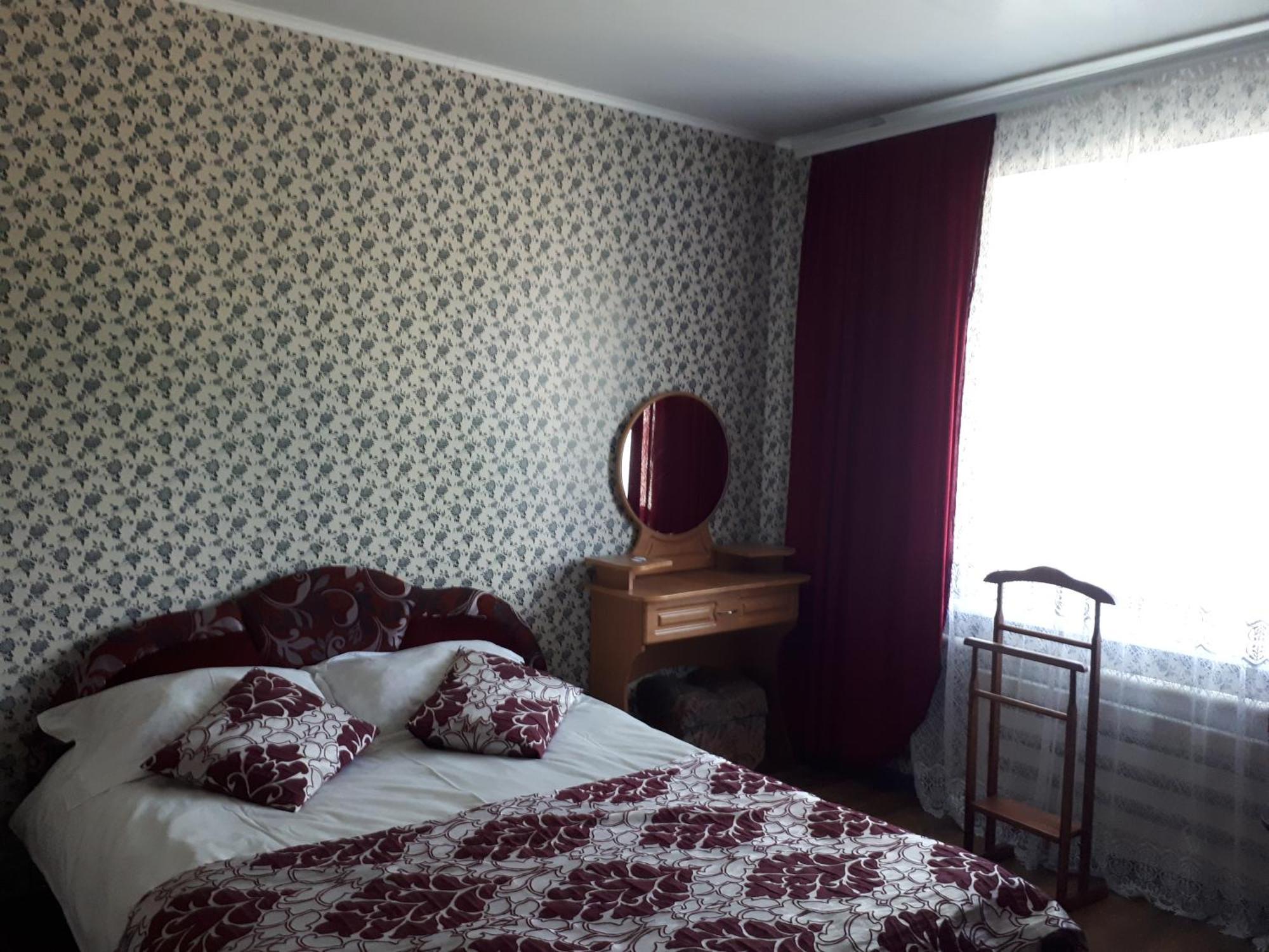 Hotel Gostynnyi Dvir Sharhorod Exterior foto